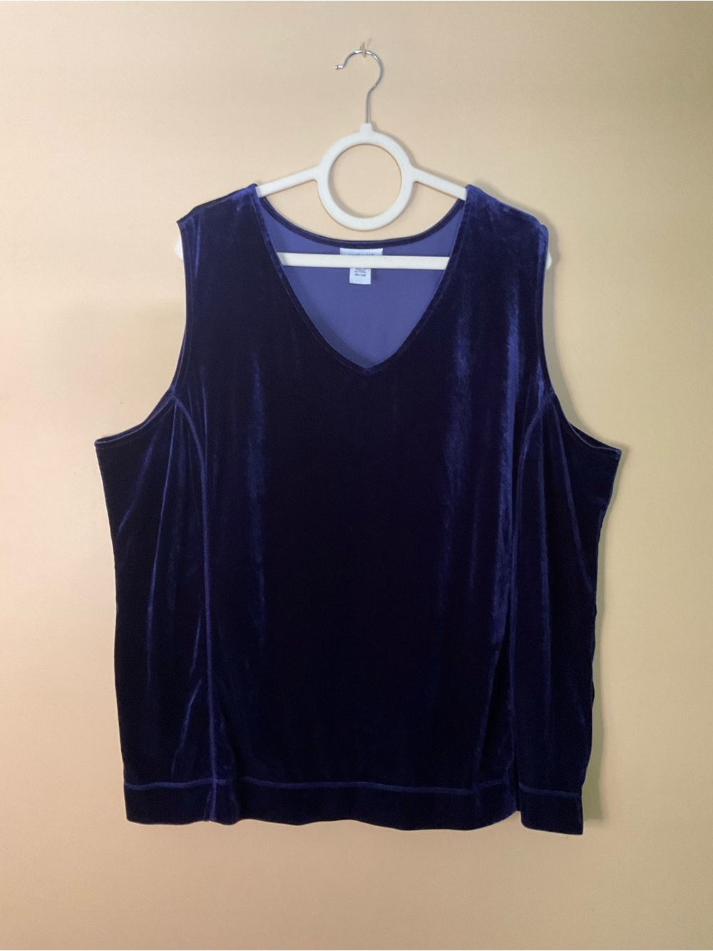 Avenue Women's Plus Velvet V-Neck Tank Top - Deep Purple